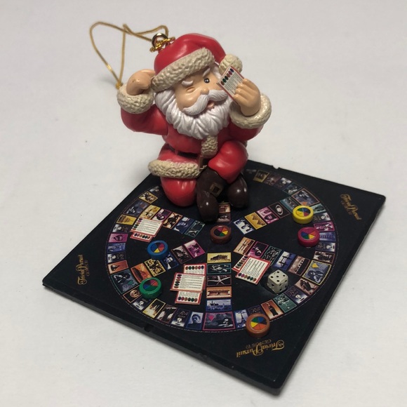 VINTAGE 1997 Santa playing Trivial Pursuit Ornament - Picture 1 of 6
